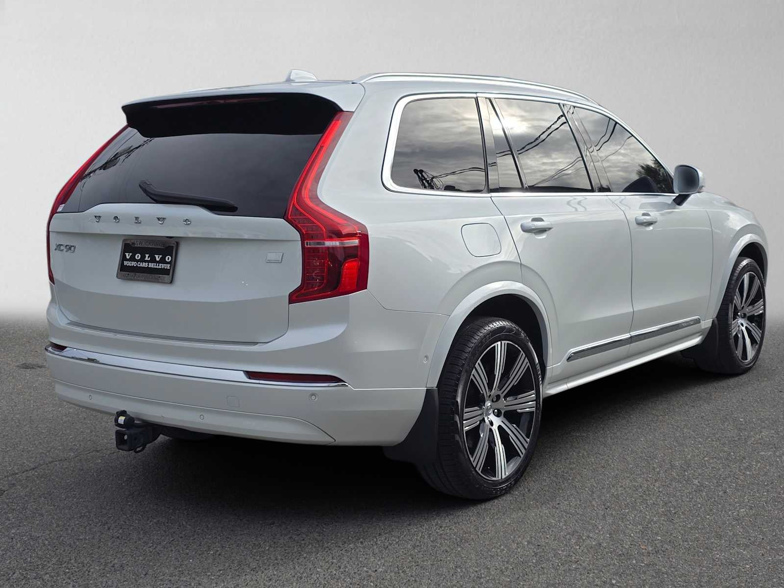 2024 Volvo XC90 Recharge Plug-In Hybrid Ultimate Bright Theme