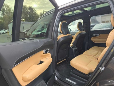 2024 Volvo XC90 Recharge Plug-In Hybrid Ultimate Bright Theme