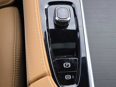 2024 Volvo XC90 Recharge Plug-In Hybrid Ultimate Bright Theme