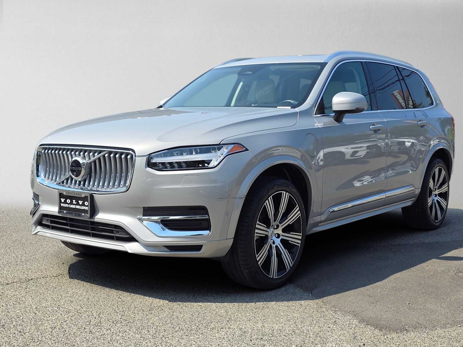 2023 Volvo XC90 Recharge Plug-In Hybrid Plus Bright Theme