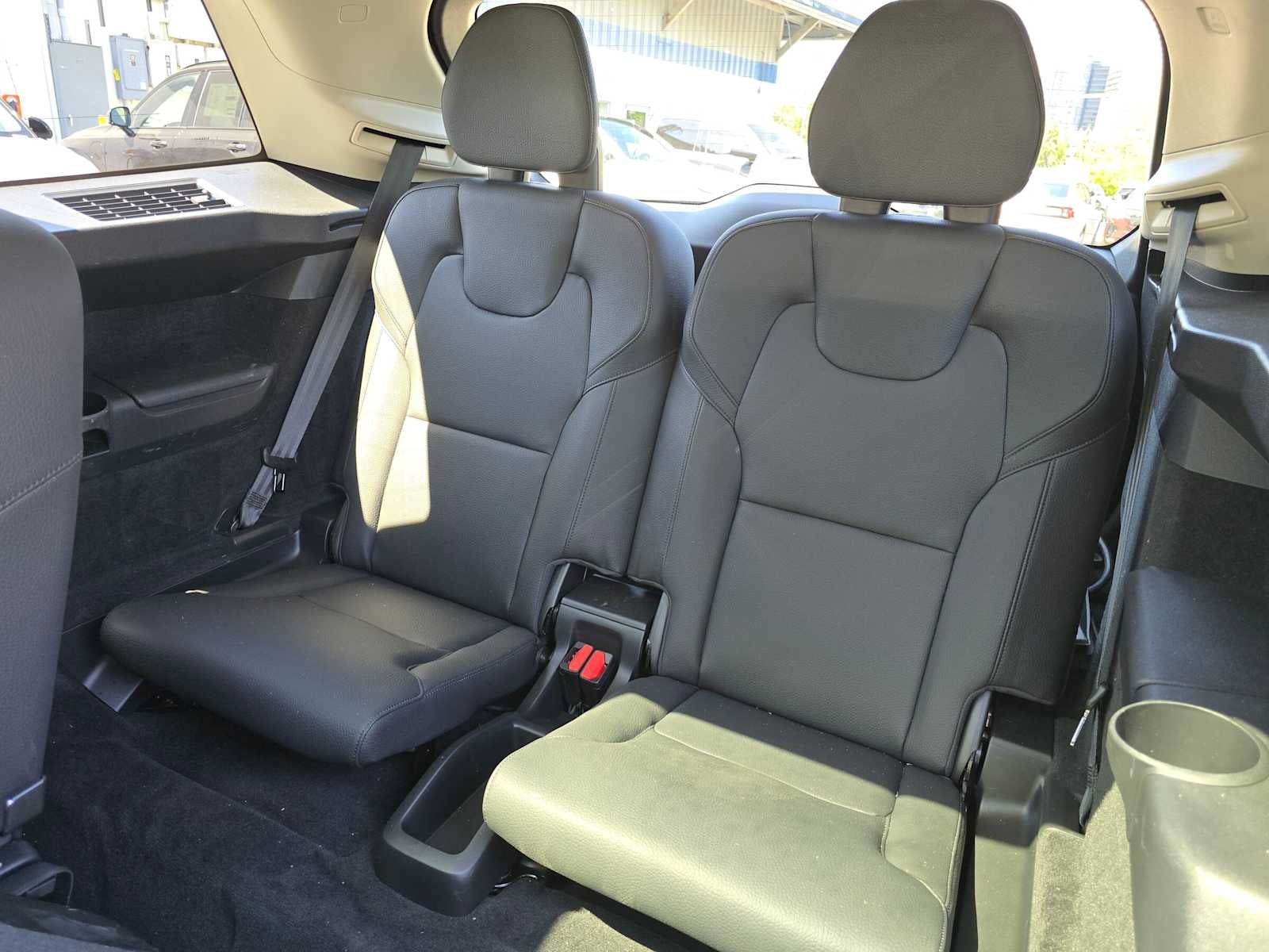 2023 Volvo XC90 Recharge Plug-In Hybrid Plus Bright Theme