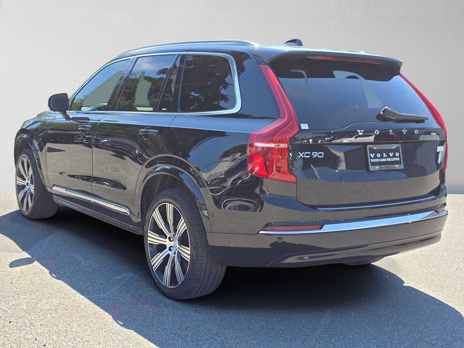 2023 Volvo XC90 Recharge Plug-In Hybrid Plus Bright Theme