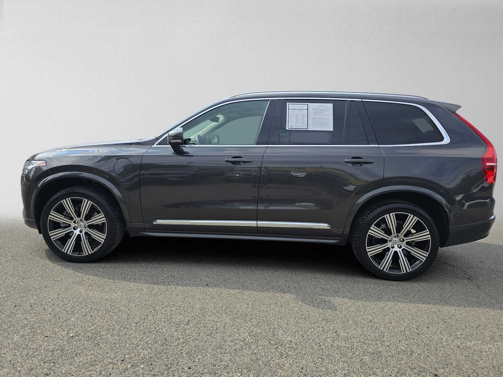 2023 Volvo XC90 Recharge Plug-In Hybrid Plus Bright Theme