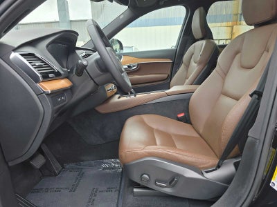 2023 Volvo XC90 Recharge Plug-In Hybrid Plus Dark Theme