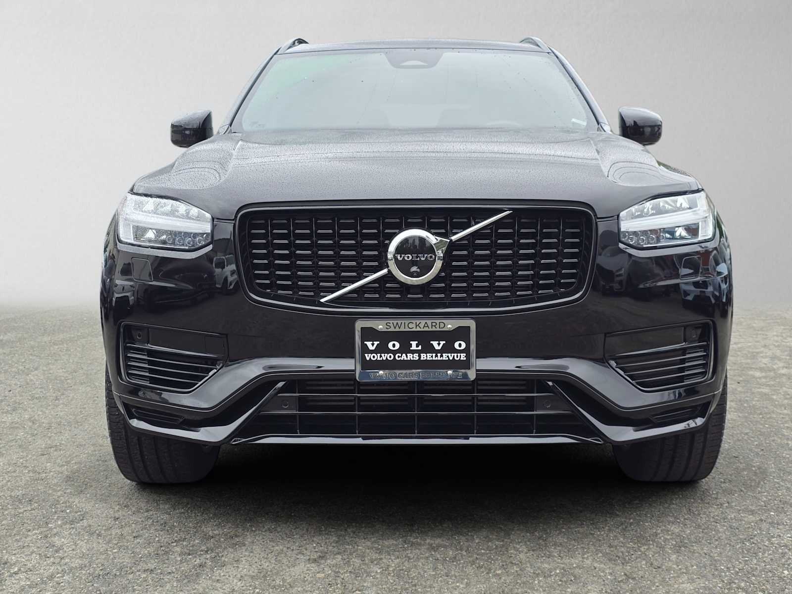2023 Volvo XC90 Recharge Plug-In Hybrid Plus Dark Theme