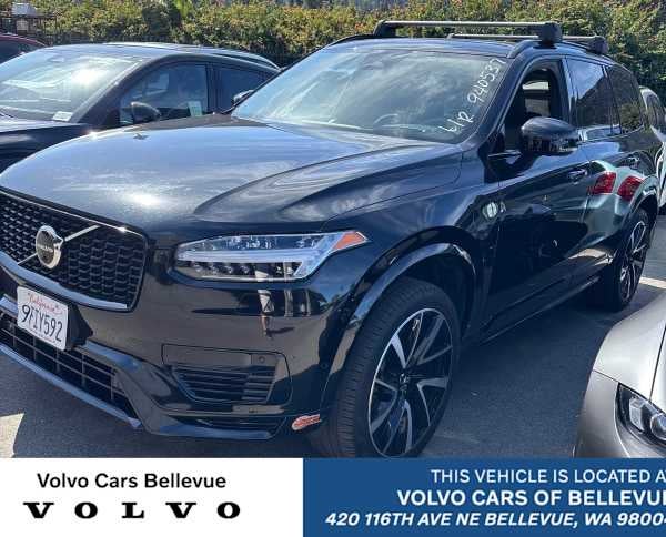 2023 Volvo XC90 Recharge Plug-In Hybrid Ultimate Dark Theme