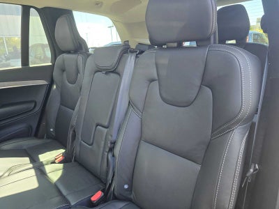 2023 Volvo XC90 Recharge Plug-In Hybrid Ultimate Dark Theme