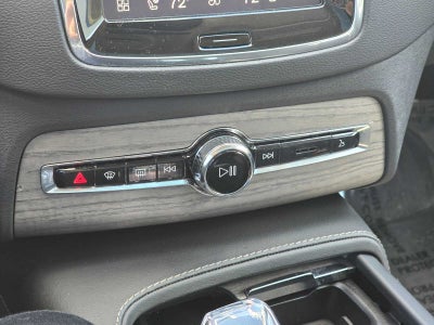 2023 Volvo XC90 Recharge Plug-In Hybrid Ultimate Dark Theme