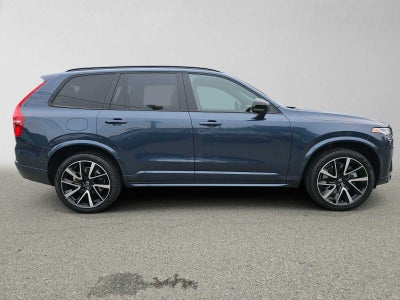 2023 Volvo XC90 Recharge Plug-In Hybrid Ultimate Dark Theme