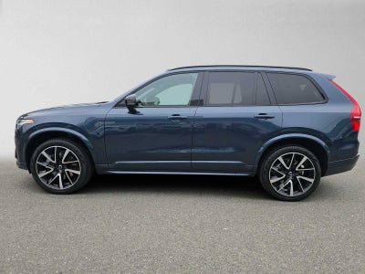 2023 Volvo XC90 Recharge Plug-In Hybrid Ultimate Dark Theme