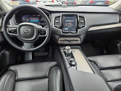 2023 Volvo XC90 Recharge Plug-In Hybrid Ultimate Dark Theme