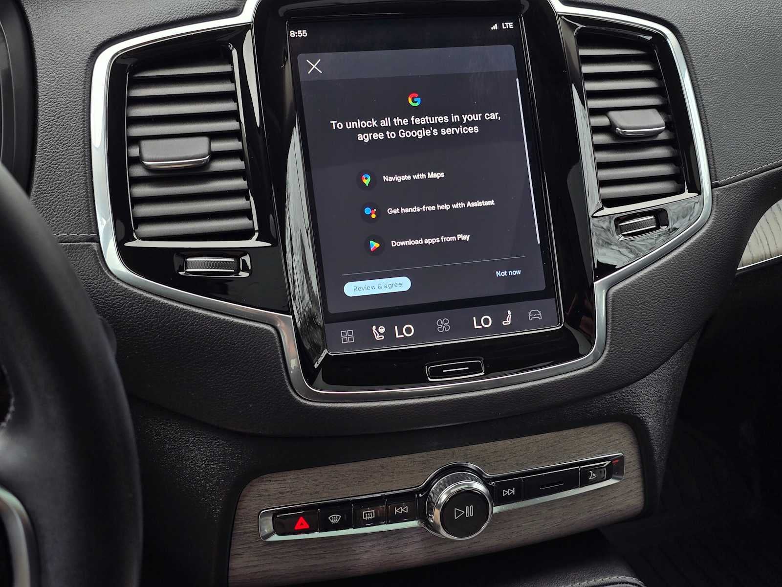 2023 Volvo XC90 Recharge Plug-In Hybrid Ultimate Dark Theme