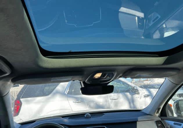 2023 Volvo XC90 Recharge Plug-In Hybrid Ultimate Dark Theme