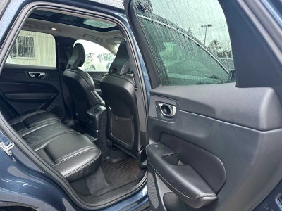 2023 Volvo XC60 Recharge Plug-In Hybrid Ultimate Bright Theme