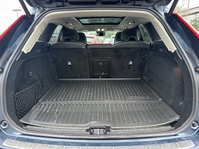 2023 Volvo XC60 Recharge Plug-In Hybrid Ultimate Bright Theme