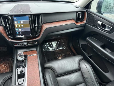 2023 Volvo XC60 Recharge Plug-In Hybrid Ultimate Bright Theme