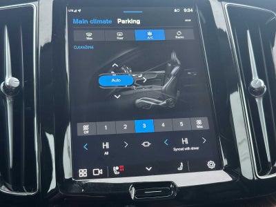 2023 Volvo XC60 Recharge Plug-In Hybrid Ultimate Bright Theme