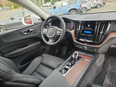 2023 Volvo XC60 Recharge Plug-In Hybrid Ultimate Bright Theme