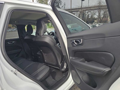 2023 Volvo XC60 Recharge Plug-In Hybrid Ultimate Bright Theme