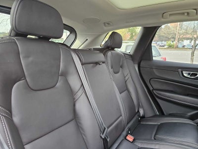 2023 Volvo XC60 Recharge Plug-In Hybrid Ultimate Bright Theme