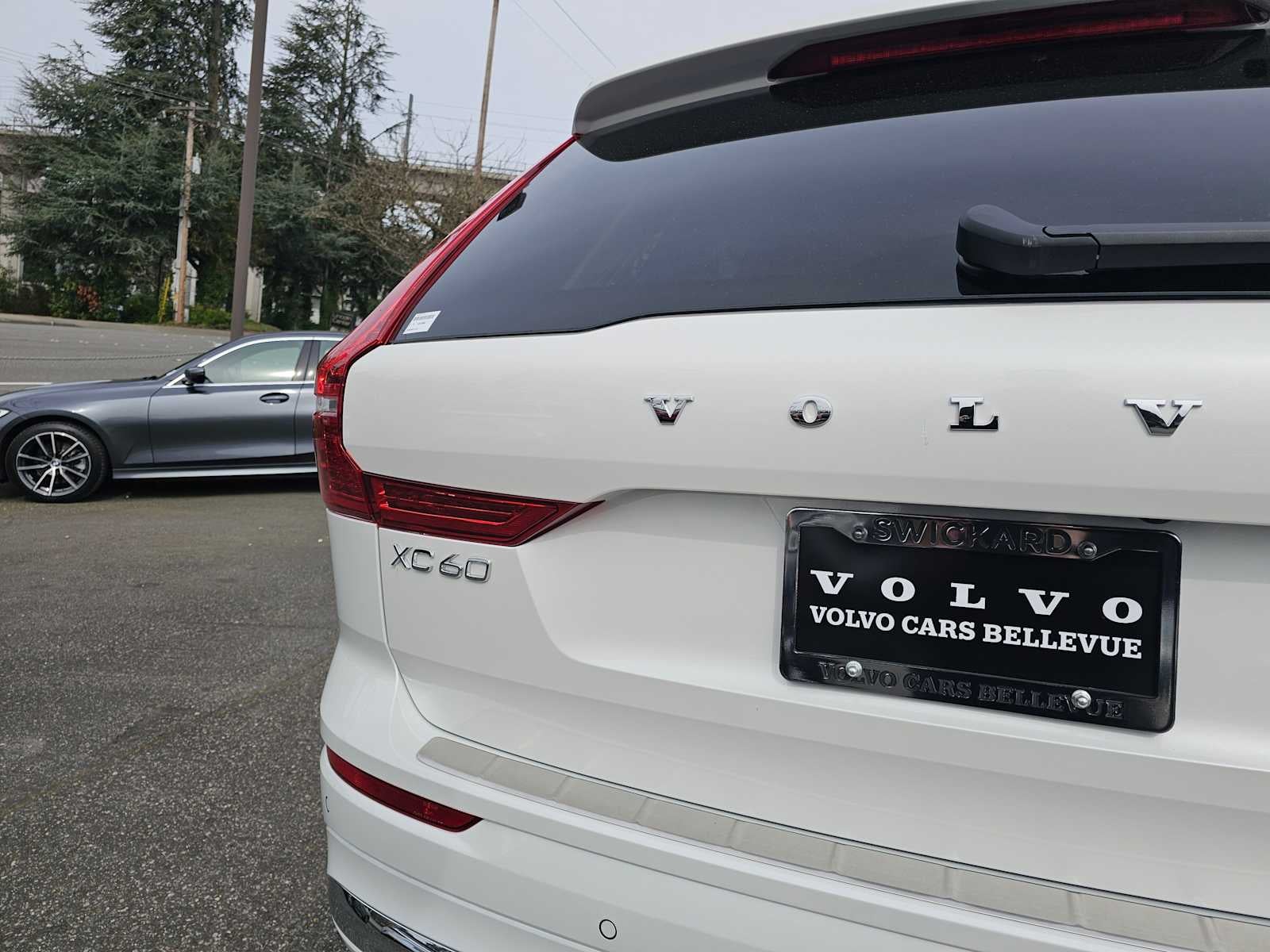 2023 Volvo XC60 Recharge Plug-In Hybrid Ultimate Bright Theme