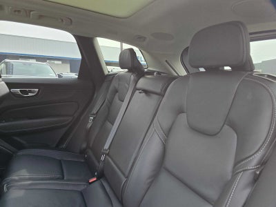 2023 Volvo XC60 Recharge Plug-In Hybrid Ultimate Bright Theme