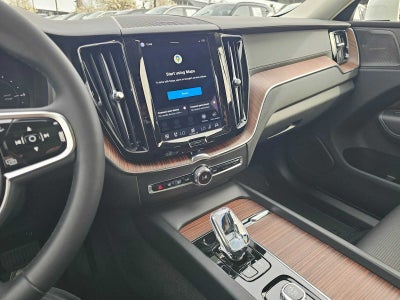 2023 Volvo XC60 Recharge Plug-In Hybrid Ultimate Bright Theme