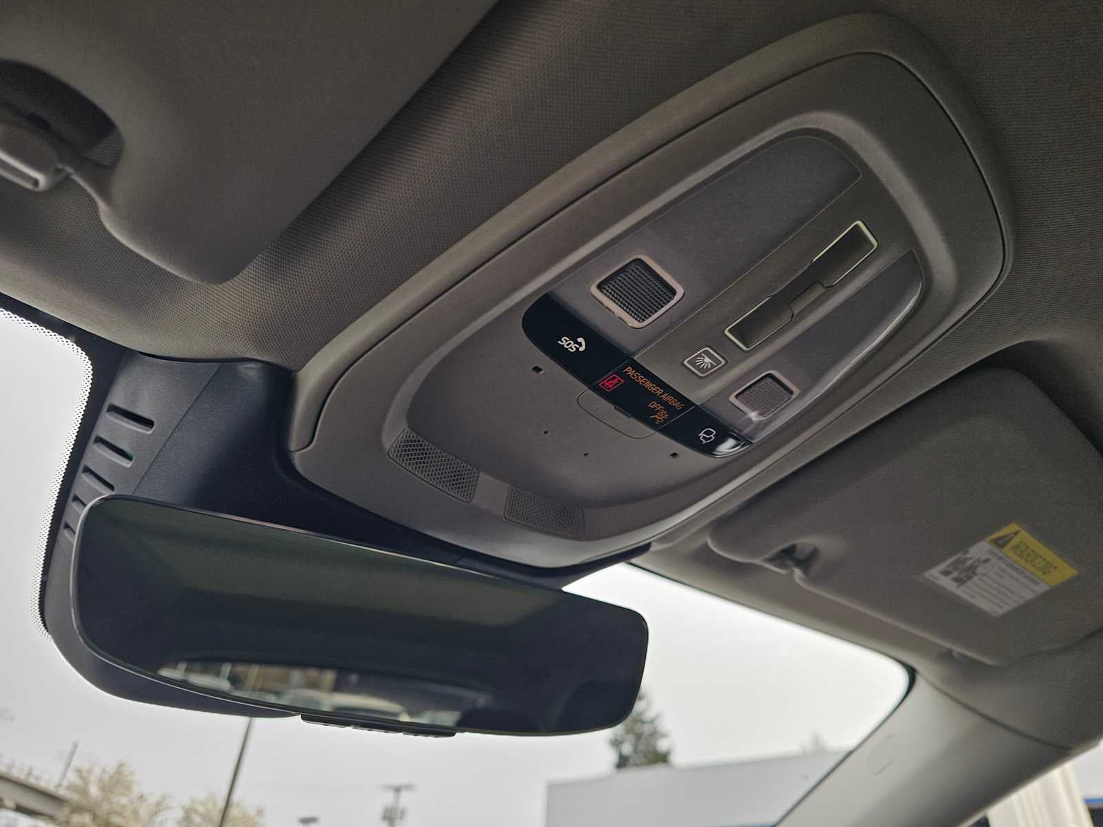 2023 Volvo XC60 Recharge Plug-In Hybrid Ultimate Bright Theme