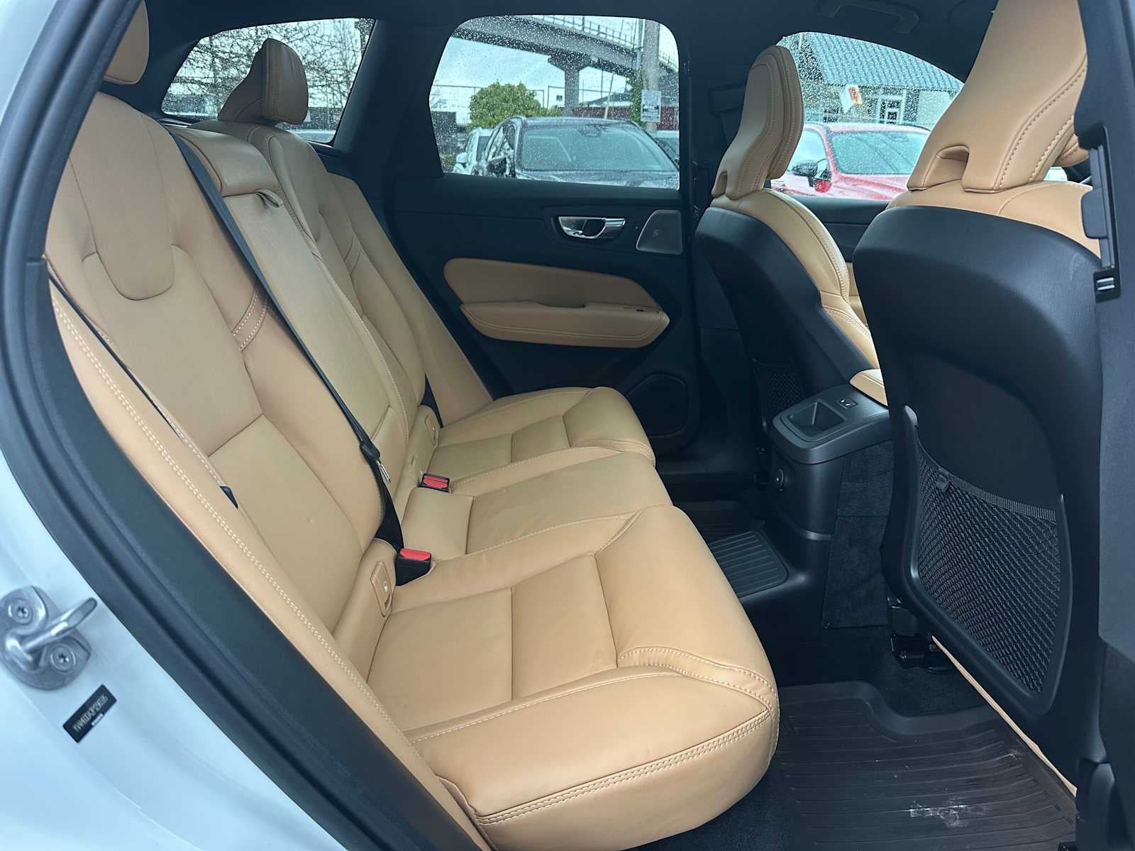 2023 Volvo XC60 Recharge Plug-In Hybrid Ultimate Bright Theme