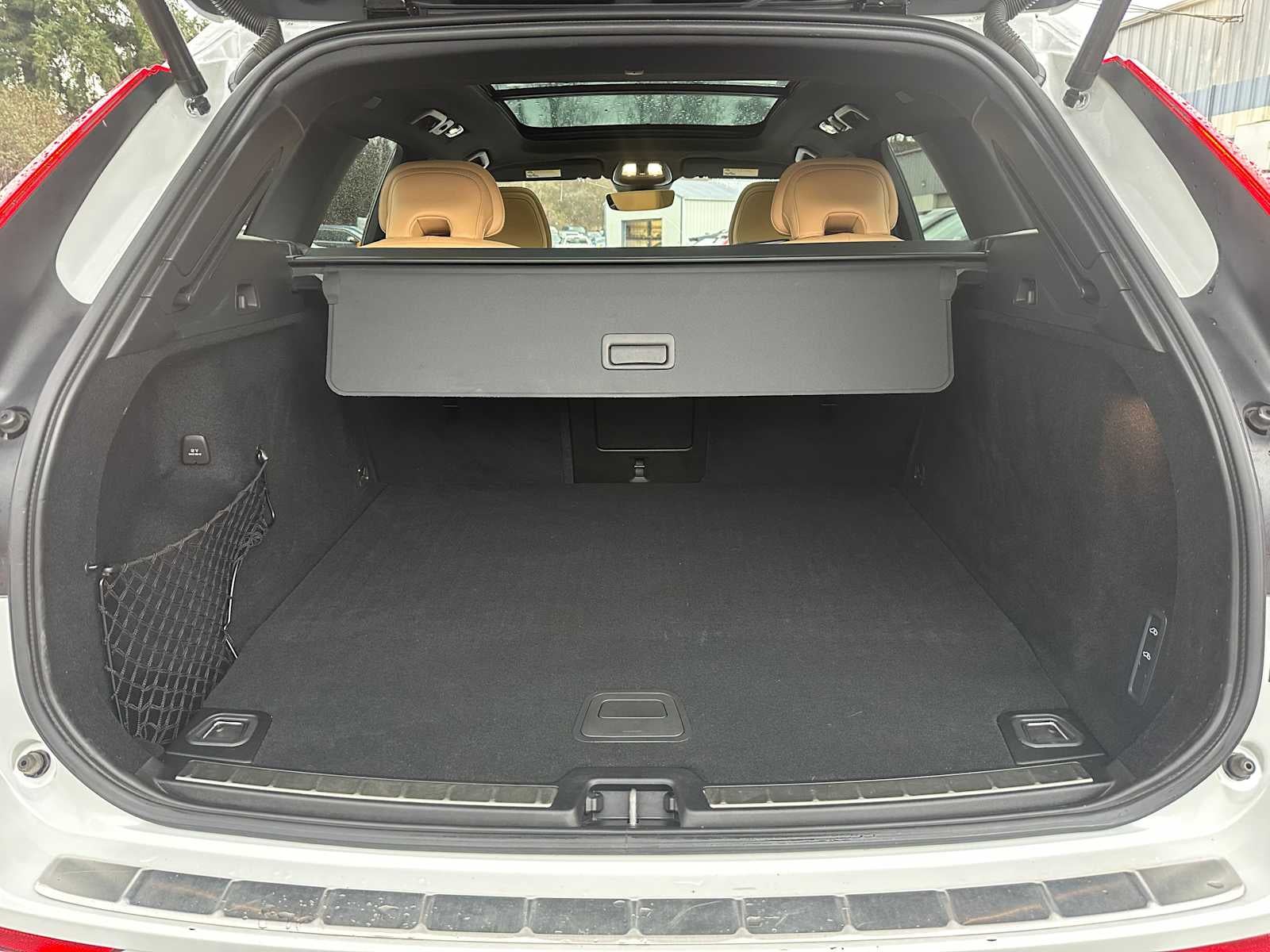 2023 Volvo XC60 Recharge Plug-In Hybrid Ultimate Bright Theme