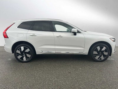 2023 Volvo XC60 Recharge Plug-In Hybrid Ultimate Bright Theme