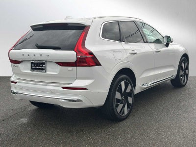 2023 Volvo XC60 Recharge Plug-In Hybrid Ultimate Bright Theme