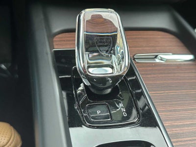 2023 Volvo XC60 Recharge Plug-In Hybrid Ultimate Bright Theme