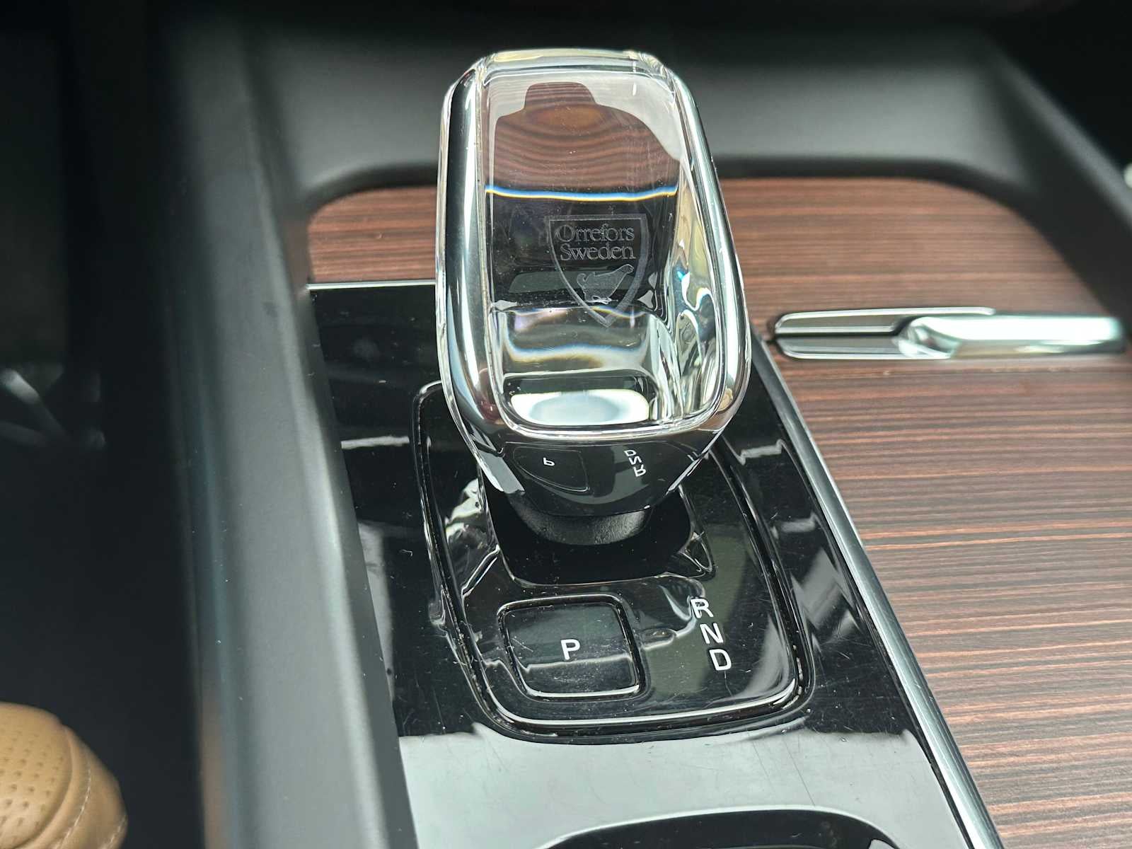 2023 Volvo XC60 Recharge Plug-In Hybrid Ultimate Bright Theme