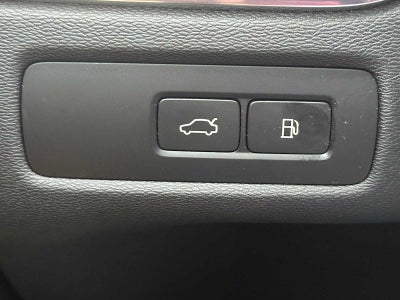 2023 Volvo XC60 Recharge Plug-In Hybrid Ultimate Bright Theme