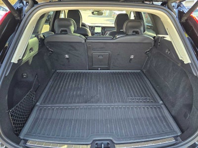2023 Volvo XC60 Recharge Plug-In Hybrid Ultimate Bright Theme