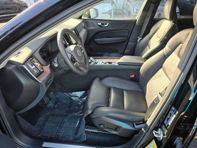 2023 Volvo XC60 Recharge Plug-In Hybrid Ultimate Bright Theme