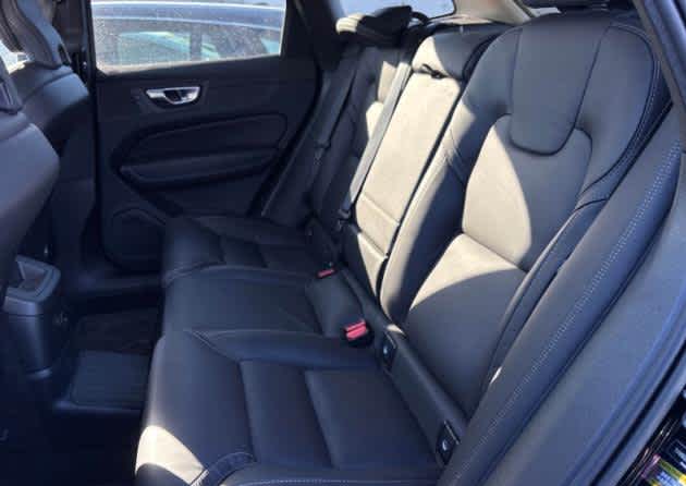 2023 Volvo XC60 Recharge Plug-In Hybrid Ultimate Bright Theme