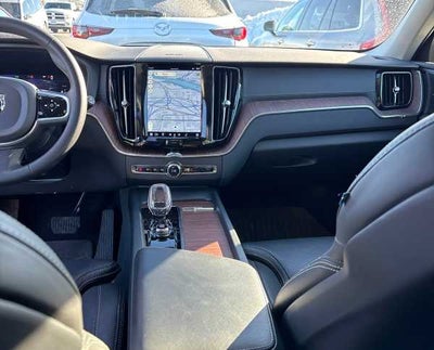 2023 Volvo XC60 Recharge Plug-In Hybrid Ultimate Bright Theme