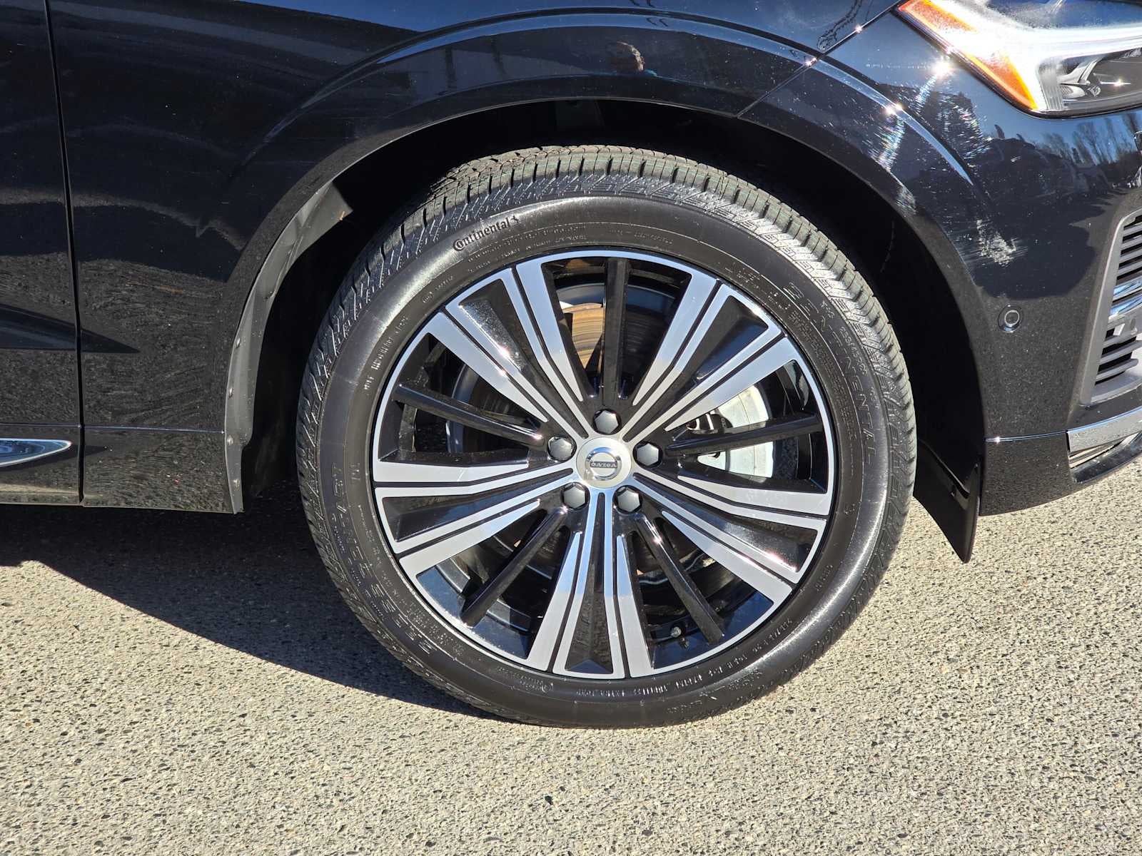 2023 Volvo XC60 Recharge Plug-In Hybrid Ultimate Bright Theme