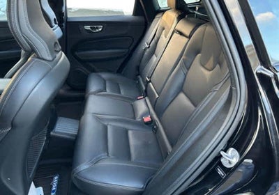 2024 Volvo XC60 Recharge Plug-In Hybrid Ultimate Black Edition