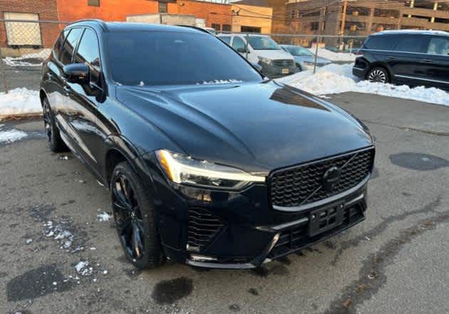 2024 Volvo XC60 Recharge Plug-In Hybrid Ultimate Black Edition