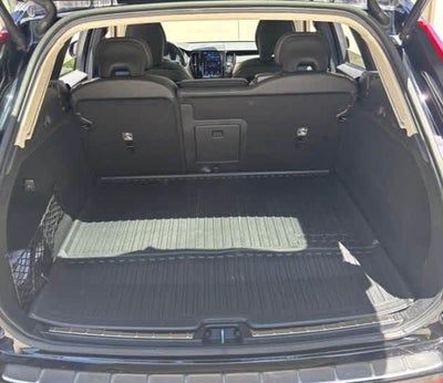 2023 Volvo XC60 Recharge Plug-In Hybrid Plus Dark Theme