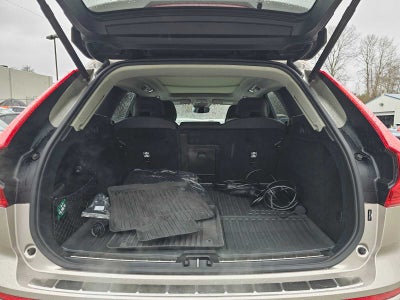 2024 Volvo XC60 Recharge Plug-In Hybrid Plus Dark Theme