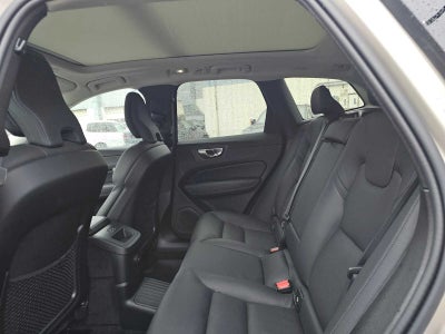 2024 Volvo XC60 Recharge Plug-In Hybrid Plus Dark Theme