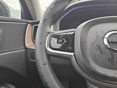 2024 Volvo XC60 Recharge Plug-In Hybrid Plus Dark Theme