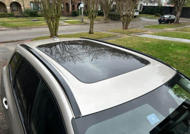 2024 Volvo XC60 Recharge Plug-In Hybrid Plus Dark Theme