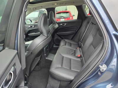 2024 Volvo XC60 Recharge Plug-In Hybrid Plus Dark Theme