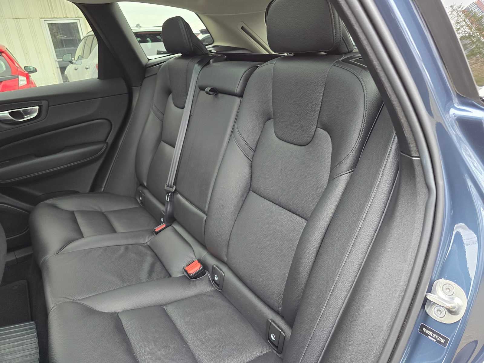 2024 Volvo XC60 Recharge Plug-In Hybrid Plus Dark Theme