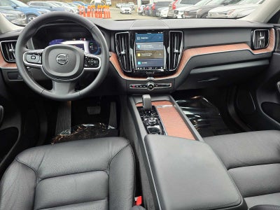 2024 Volvo XC60 Recharge Plug-In Hybrid Plus Dark Theme